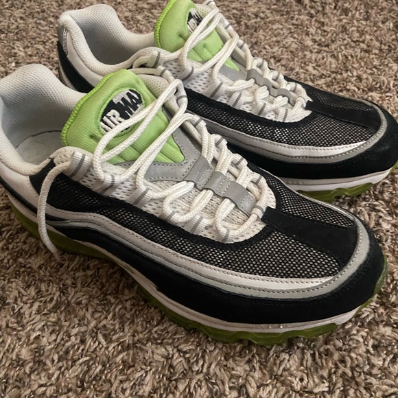 Kicks - Picture 2 of 5